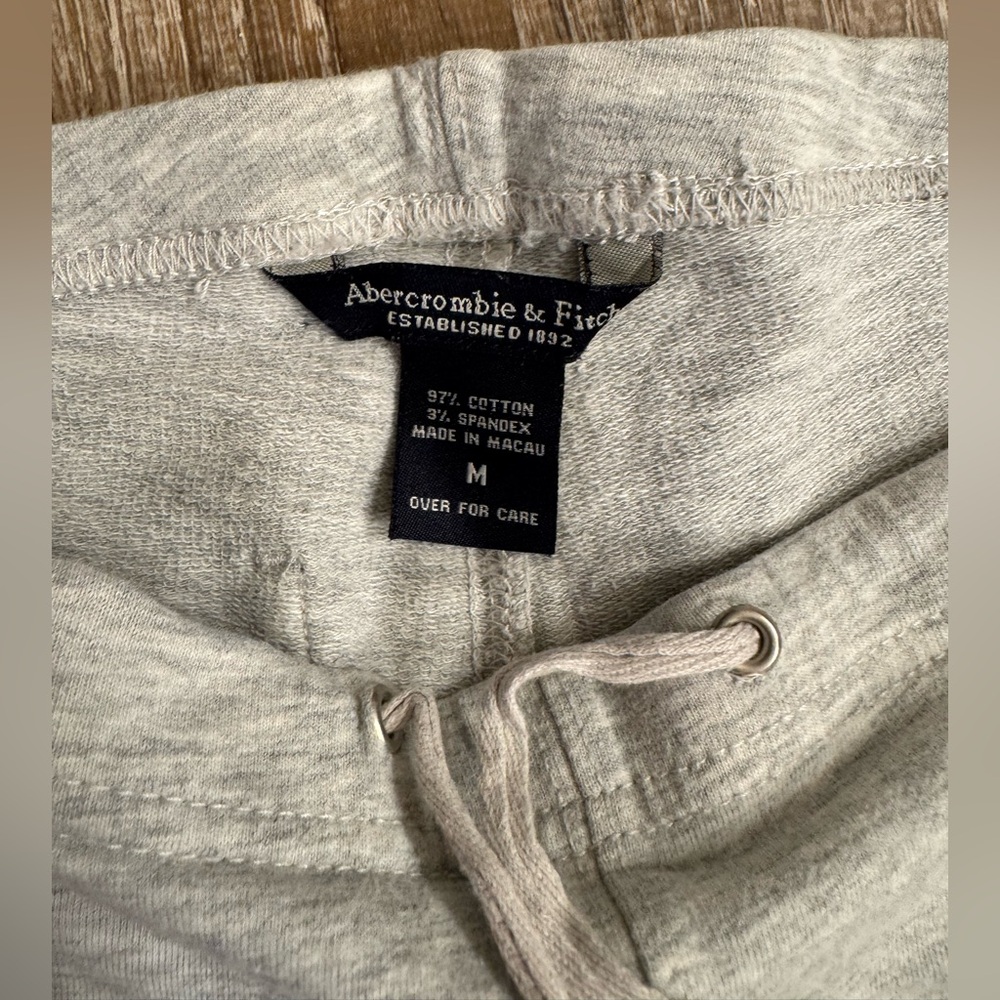 Abercrombie & Fitch Women's Light Gray Flared Joggers - Picture 4 of 4